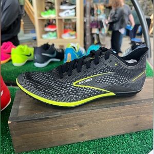 I am selling track spikes 400-1600 meters